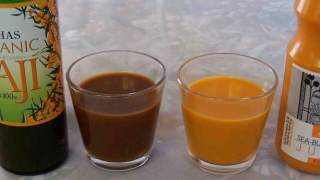 Astelpajumahla värvus on tugevalt seotud mahla töötlemisega. Ilusa, oranži värvi saavutamiseks tuleb olla võimalikult õrn.